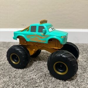 Disney Pixar Cars on the Road Circus Stunt Ivy Vehicle Jumping Monster Truck